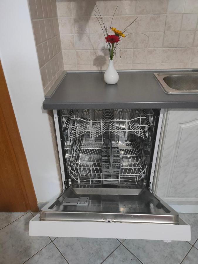 Apartman Bela Apartment Пула Екстериор снимка