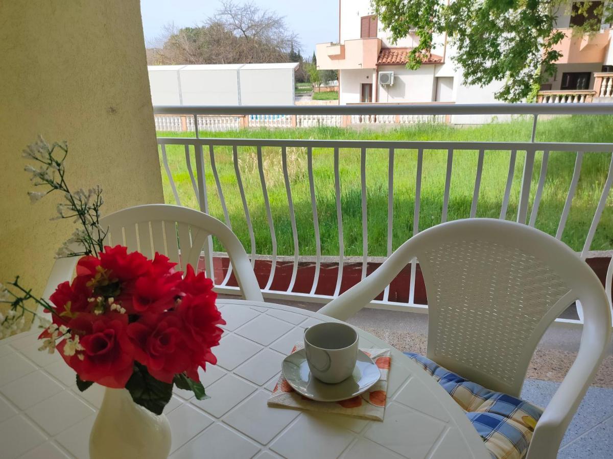 Apartman Bela Apartment Пула Екстериор снимка